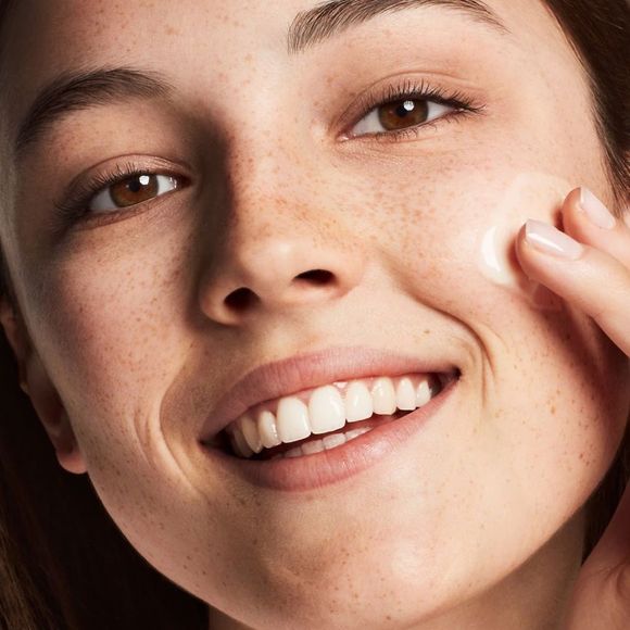 Clinique Dramatically Different Moisturizing Gel - Picture 5 of 5